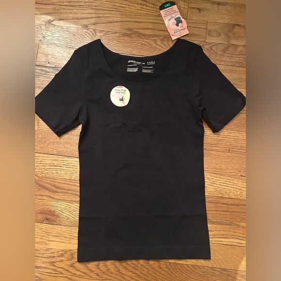 Shapermint Other - Shapermint Classic Black Shape wear Tshirt